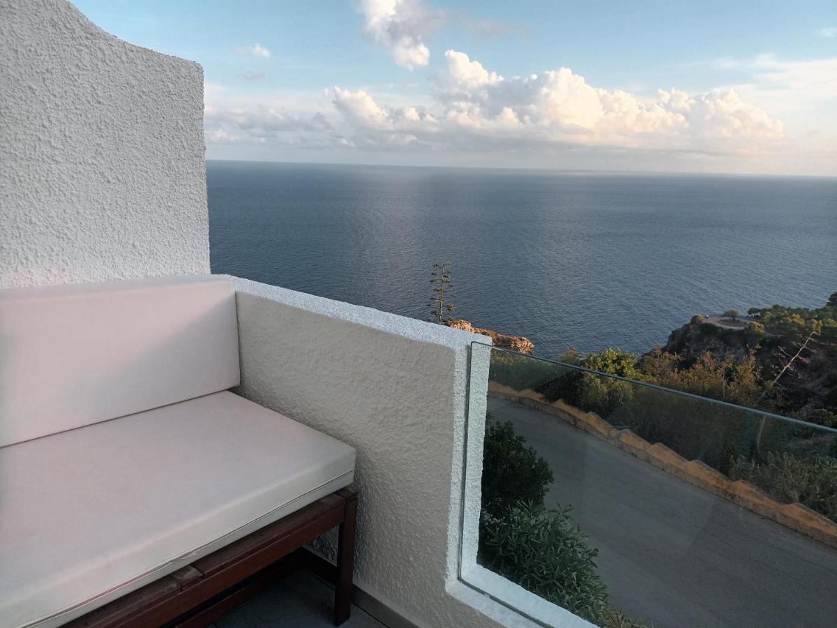 S&r, Sea And Relax